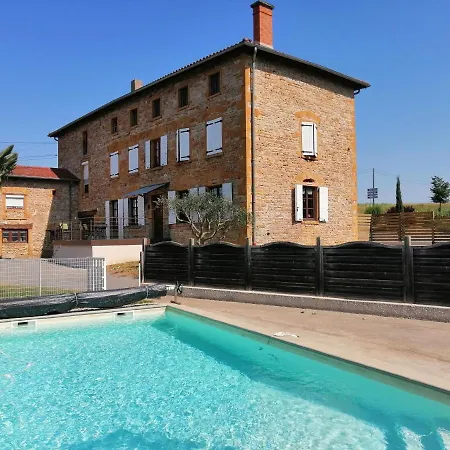Gite Des Pierres Dorees Saint-Germain-Nuelles Exterior foto