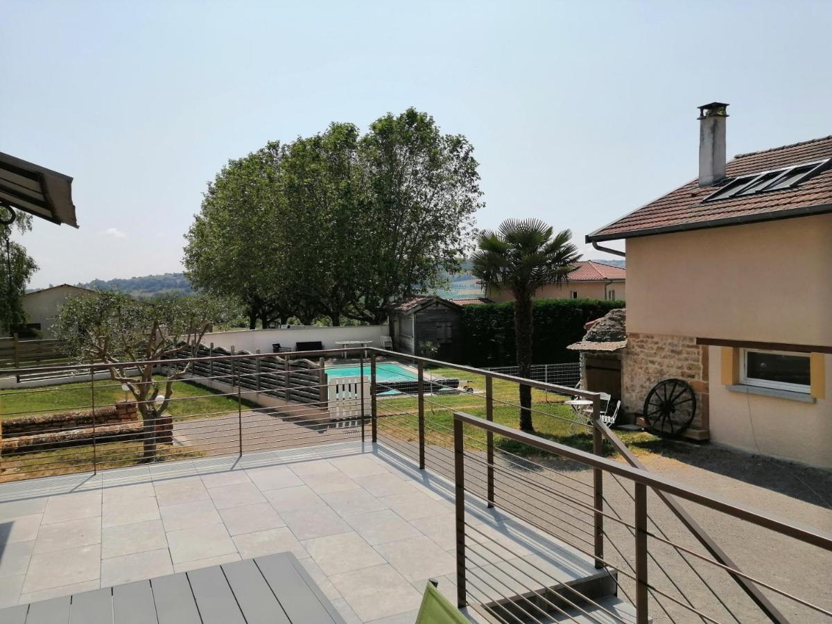 Holiday home Des Pierres Dorees