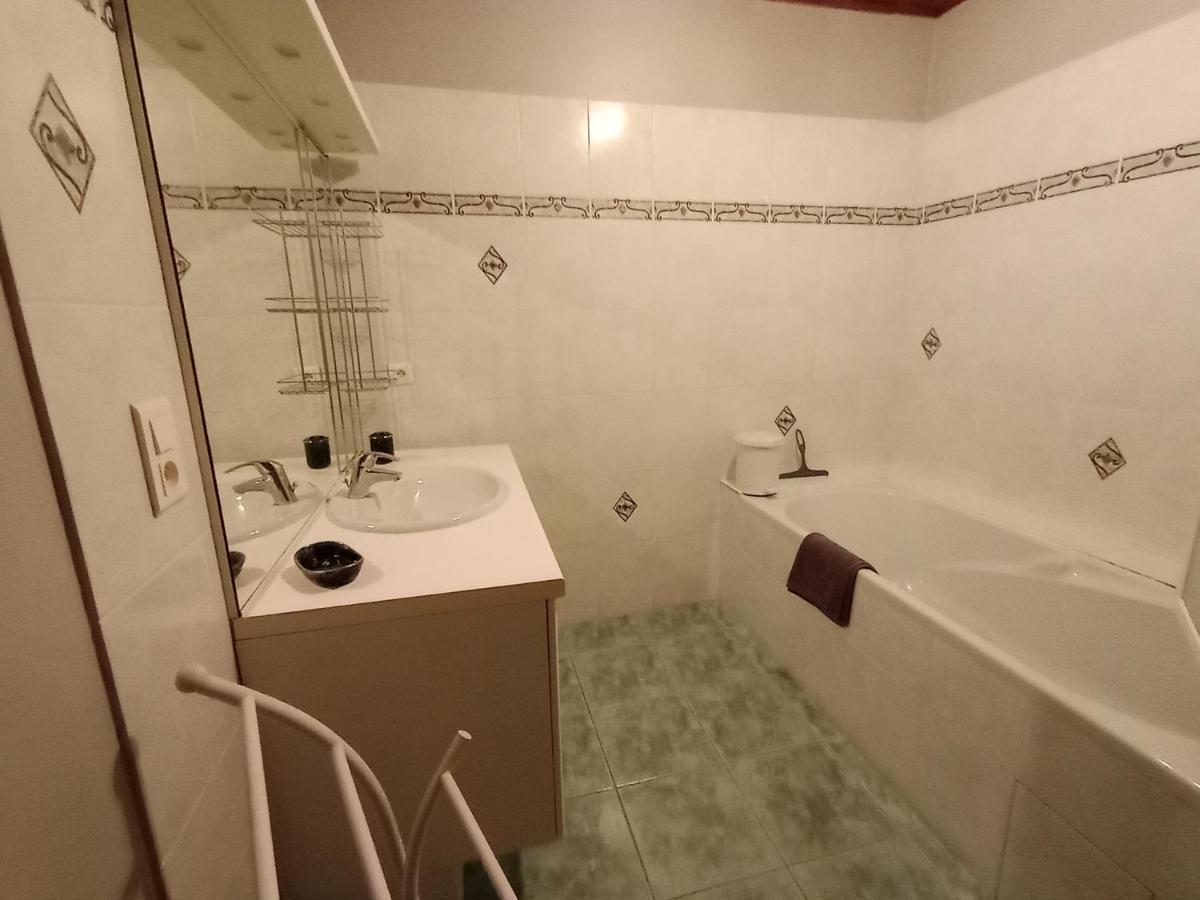 Des Pierres Dorees Holiday home Saint-Germain-Nuelles
